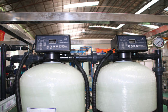 2TPH 3.0kW-380-415V 2xFRP Танки Соленая вода Водопровод с обратным осмосом