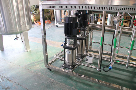 2TPH 3.0kW-380-415V 3xSS304 Танки Соленая вода Водопровод с обратным осмосом