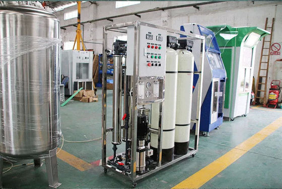3TPH 5.5kW-380-415V 2xFRP Танки Соленая вода Водопровод с обратным осмосом