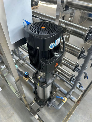 6TPH 7.9kW-380-415V 2xFRP Танки Соленая вода Водопровод с обратным осмосом