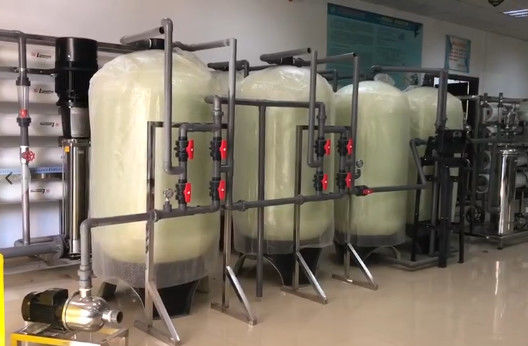 8TPH 14kW-380-415V 3xFRP Танки Соленая вода Водопровод с обратным осмосом